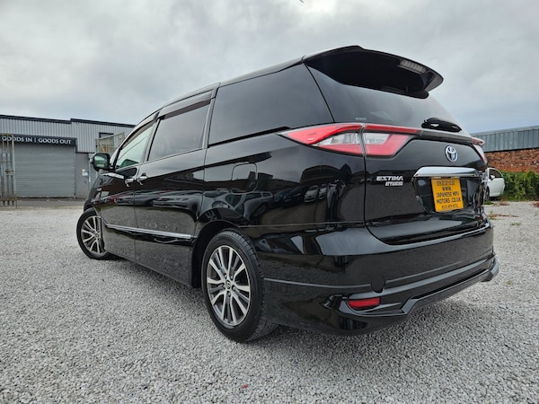 Used Toyota Estima 2018 for sale - 75151815: Photo 4