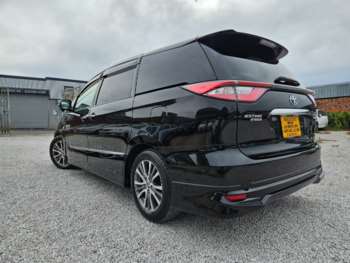 Used Toyota Estima 2018 for sale - 75151815: Photo