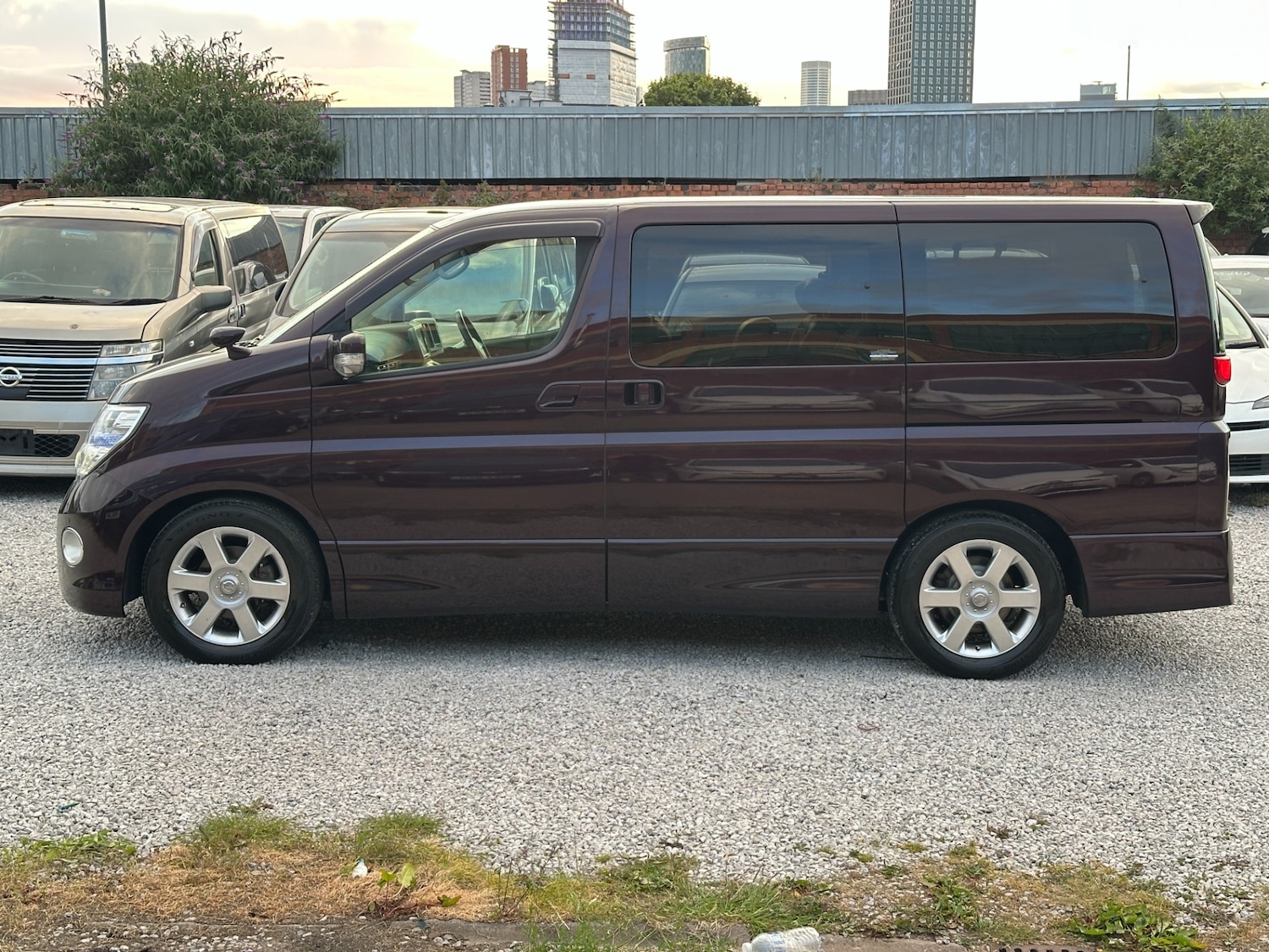 Used Nissan Elgrand 2008 for sale - 76547460: Photo 10