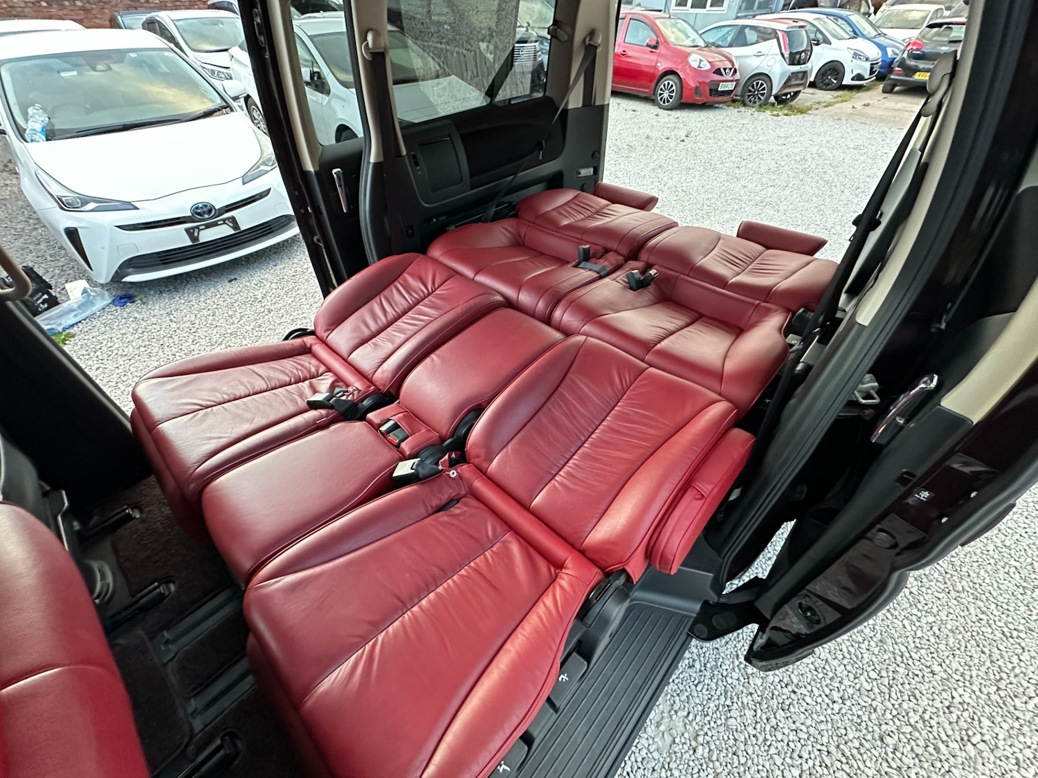 Used Nissan Elgrand 2008 for sale - 76547460: Photo 26