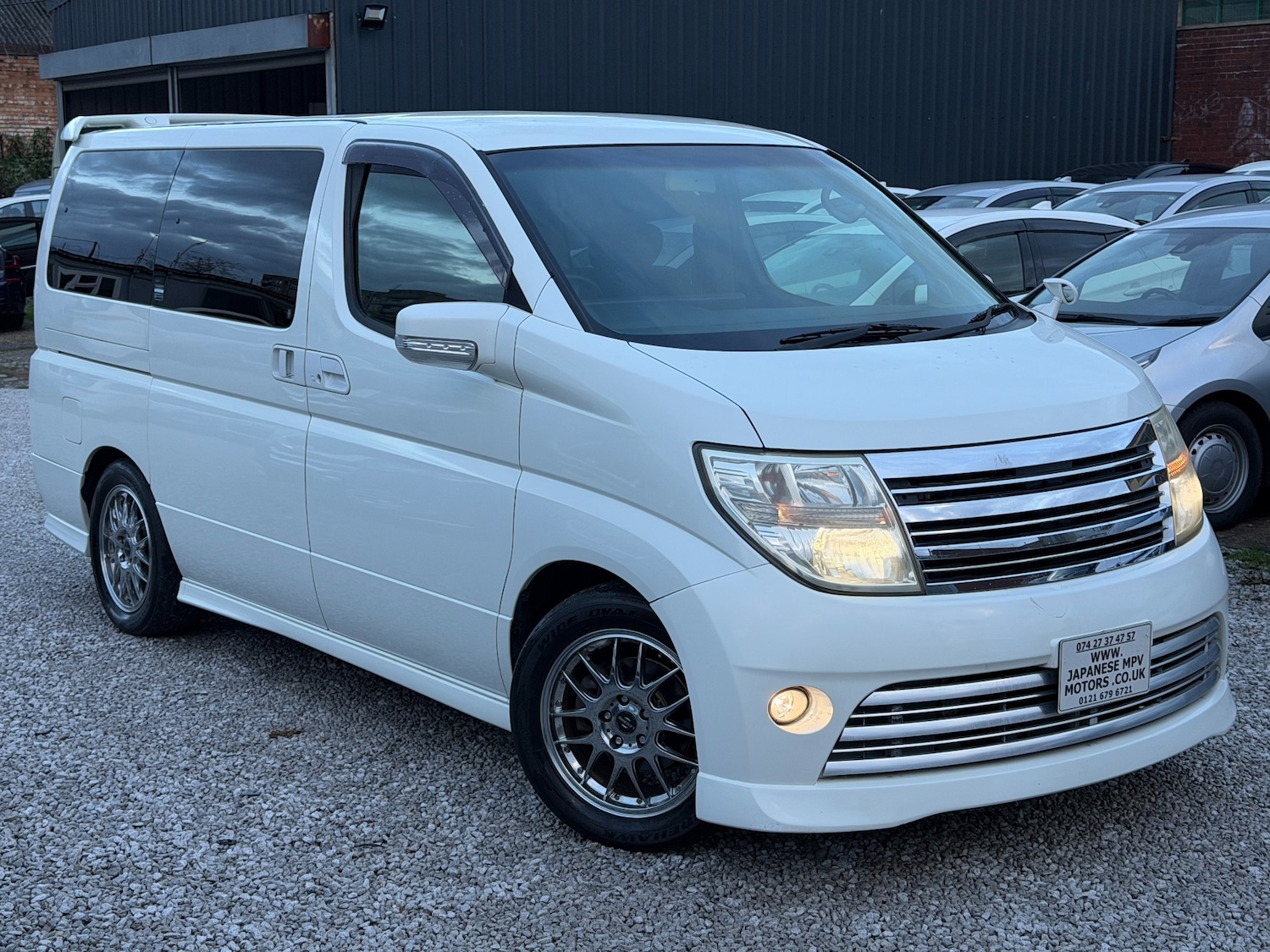 Used Nissan Elgrand 2007 for sale - 76547451: Photo 1
