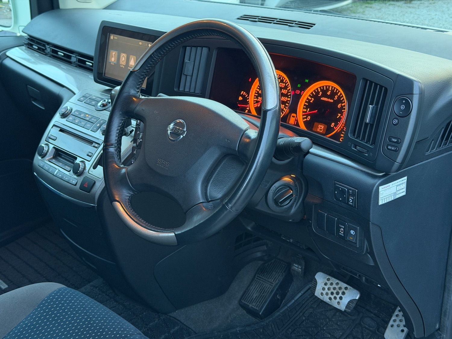 Used Nissan Elgrand 2007 for sale - 76547451: Photo 11