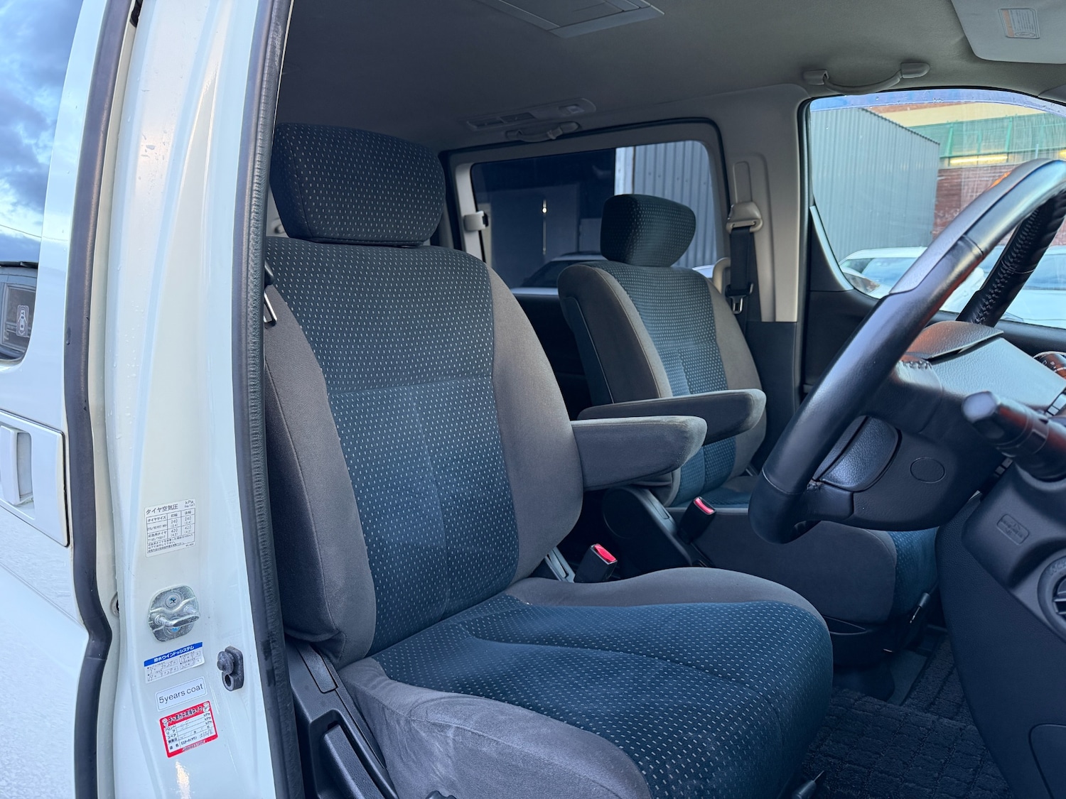 Used Nissan Elgrand 2007 for sale - 76547451: Photo 12