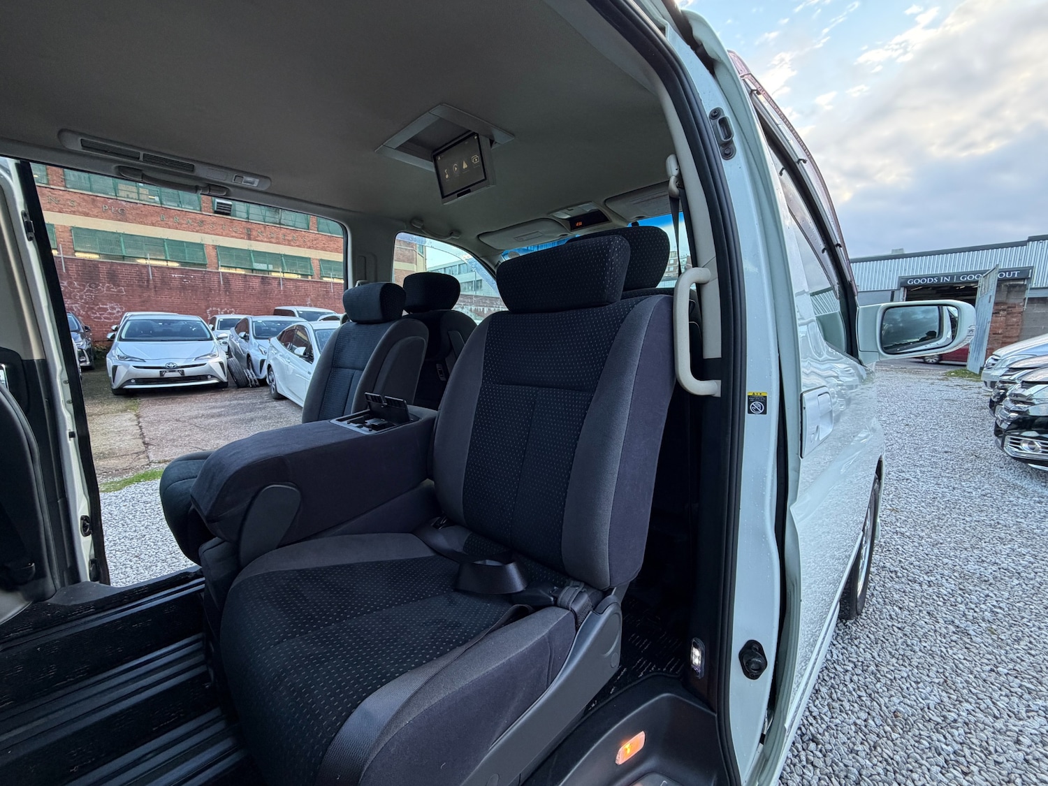 Used Nissan Elgrand 2007 for sale - 76547451: Photo 20