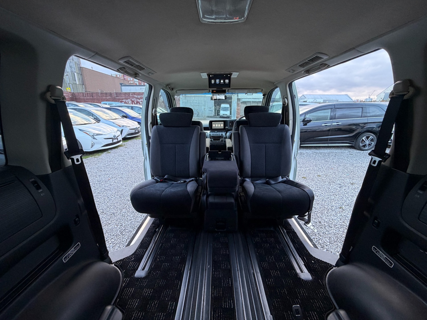 Used Nissan Elgrand 2007 for sale - 76547451: Photo 24