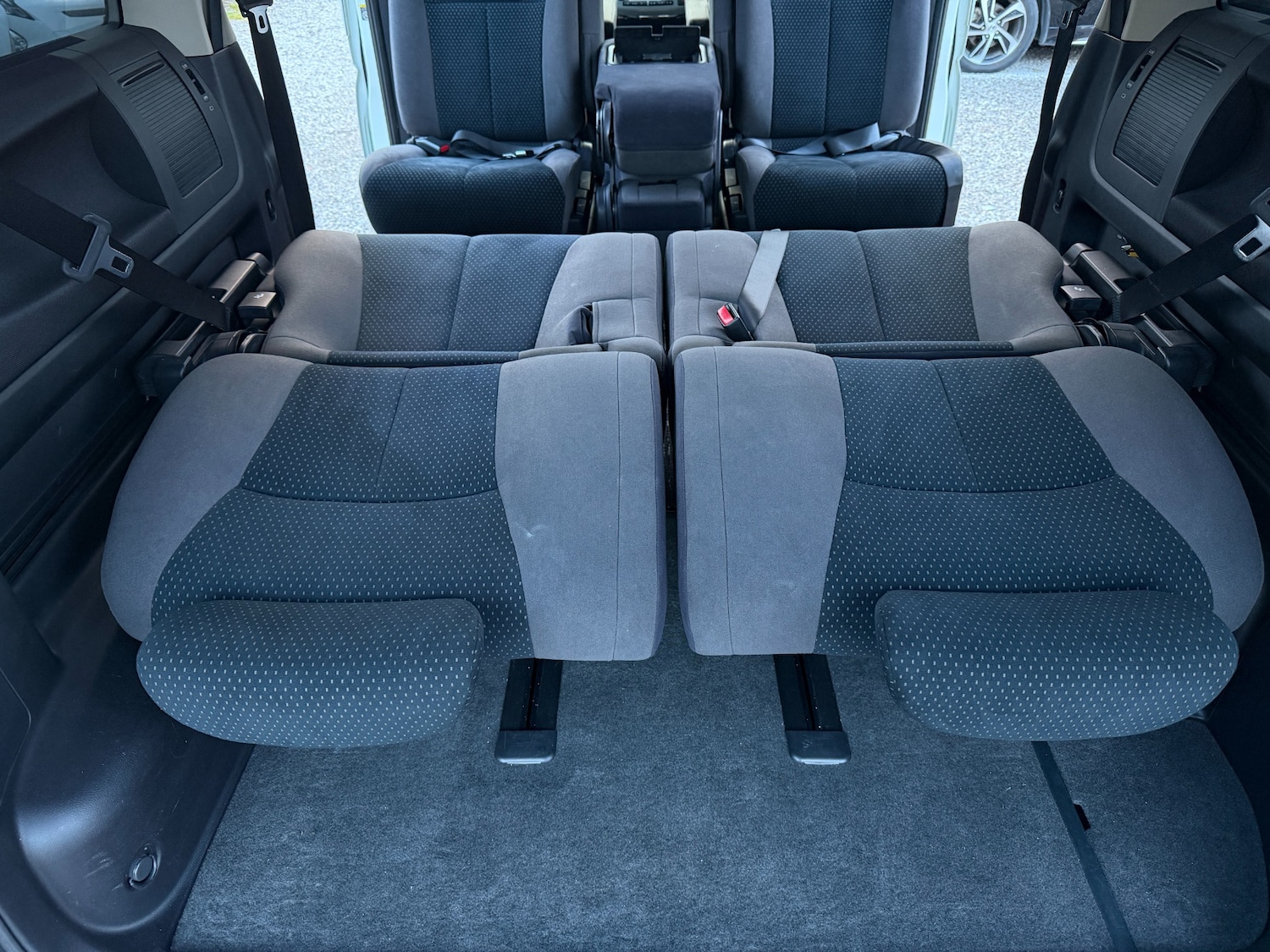 Used Nissan Elgrand 2007 for sale - 76547451: Photo 25