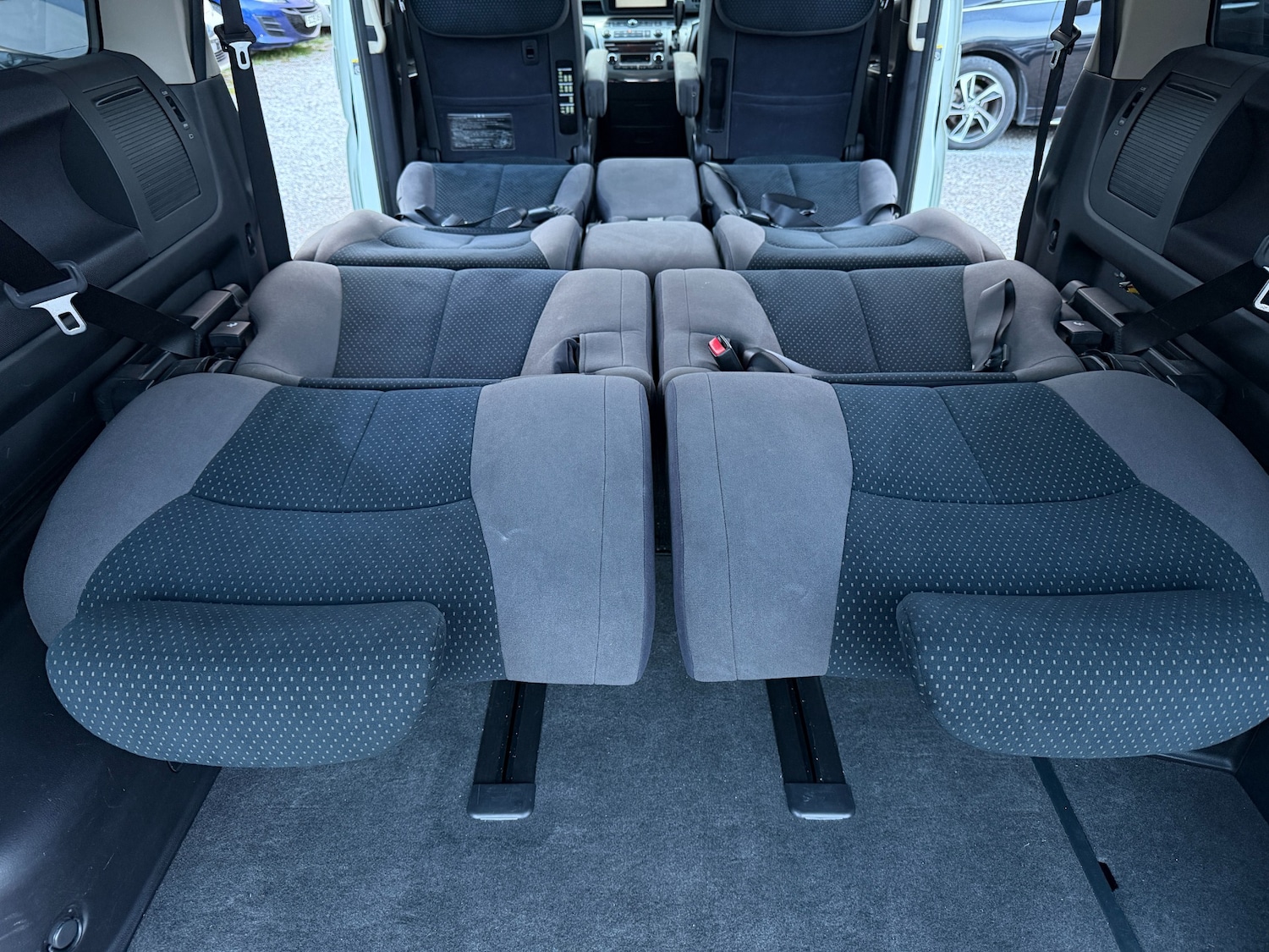 Used Nissan Elgrand 2007 for sale - 76547451: Photo 30