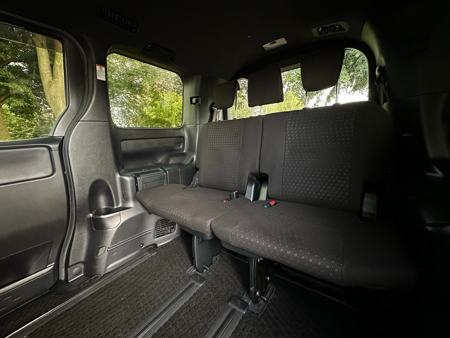 Used Toyota Voxy 2018 for sale - 76092275: Photo 14