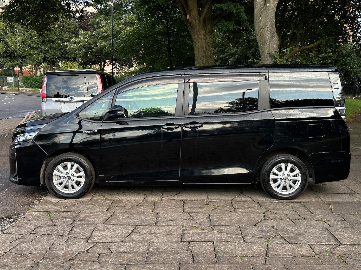 Used Toyota Voxy 2018 for sale - 76092275: Photo 16