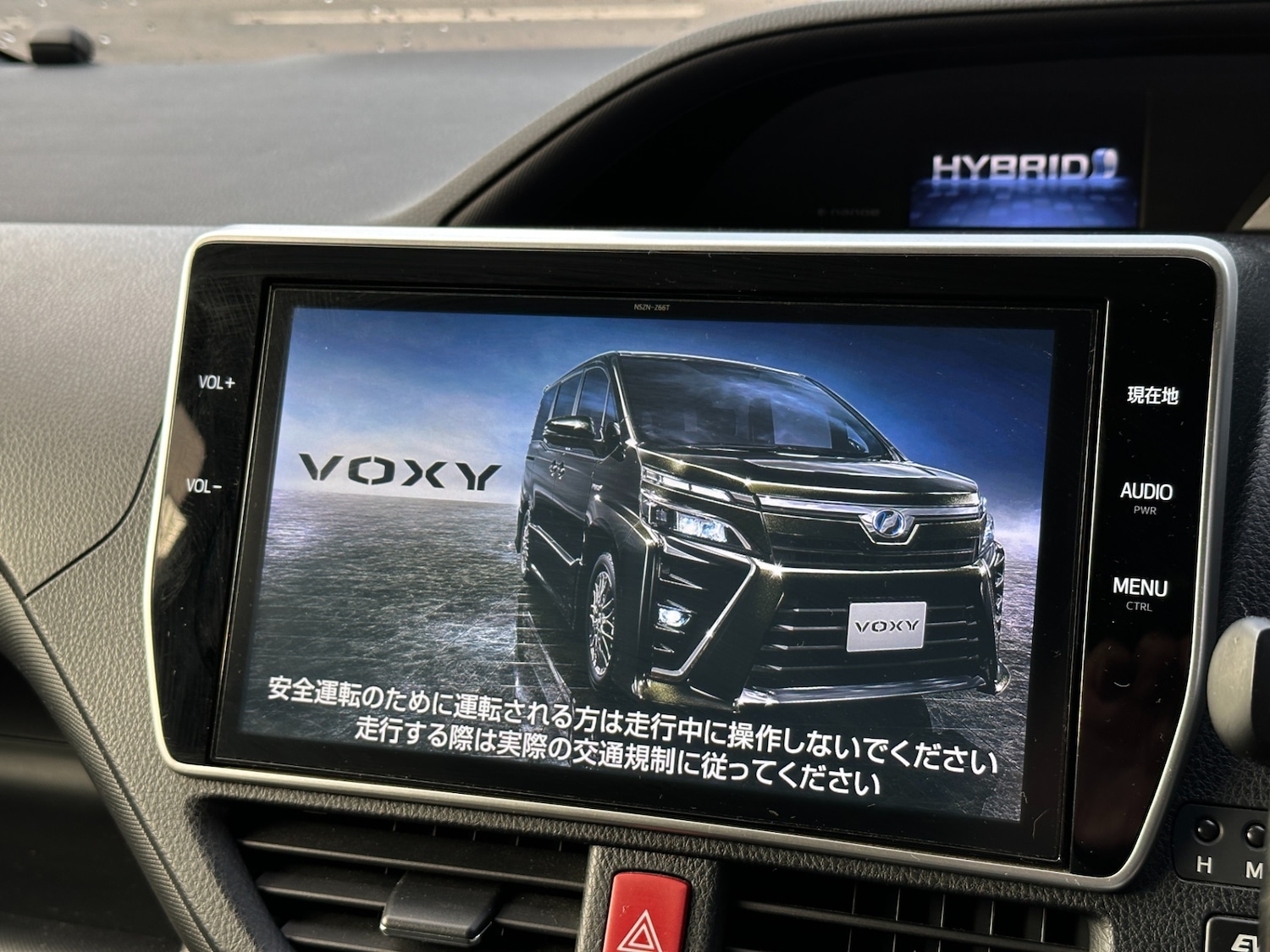 Used Toyota Voxy 2018 for sale - 76092275: Photo 23