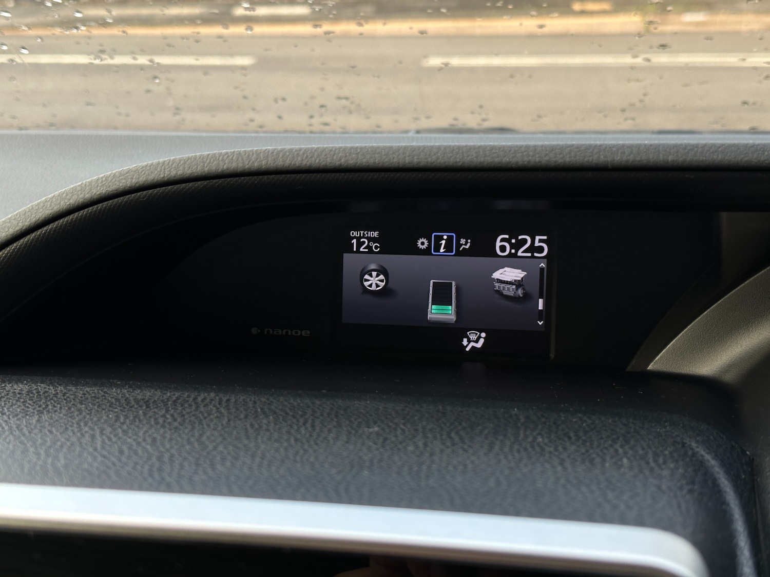 Used Toyota Voxy 2018 for sale - 76092275: Photo 26