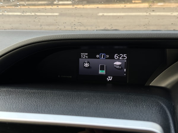Used Toyota Voxy 2018 for sale - 76092275: Photo 26