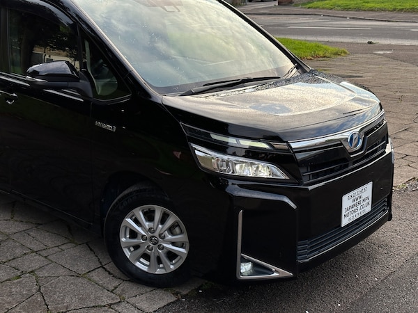 Used Toyota Voxy 2018 for sale - 76092275: Photo 34