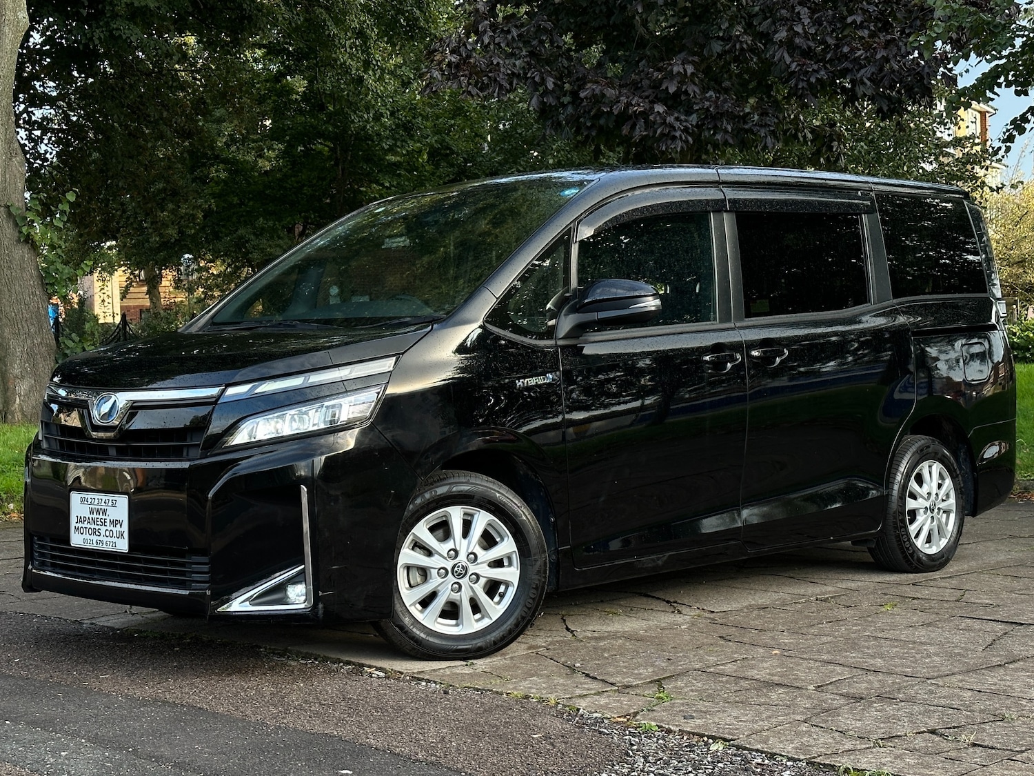 Used Toyota Voxy 2018 for sale - 76092275: Photo 4