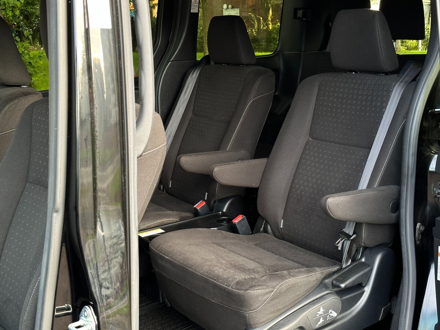 Used Toyota Voxy 2018 for sale - 76092275: Photo 9