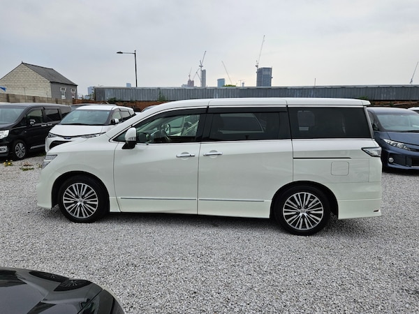 Used Nissan Elgrand 2016 for sale - 70960949: Photo 12