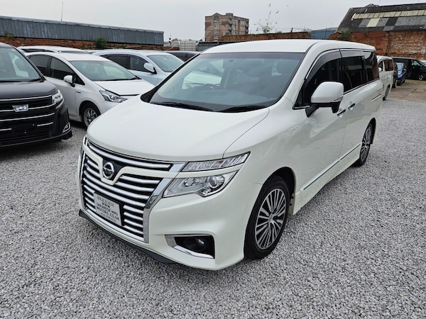 Used Nissan Elgrand 2016 for sale - 70960949: Photo 14