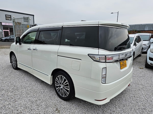 Used Nissan Elgrand 2016 for sale - 70960949: Photo 17