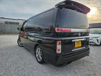 Used Nissan Elgrand 2006 for sale - 74890672: Photo
