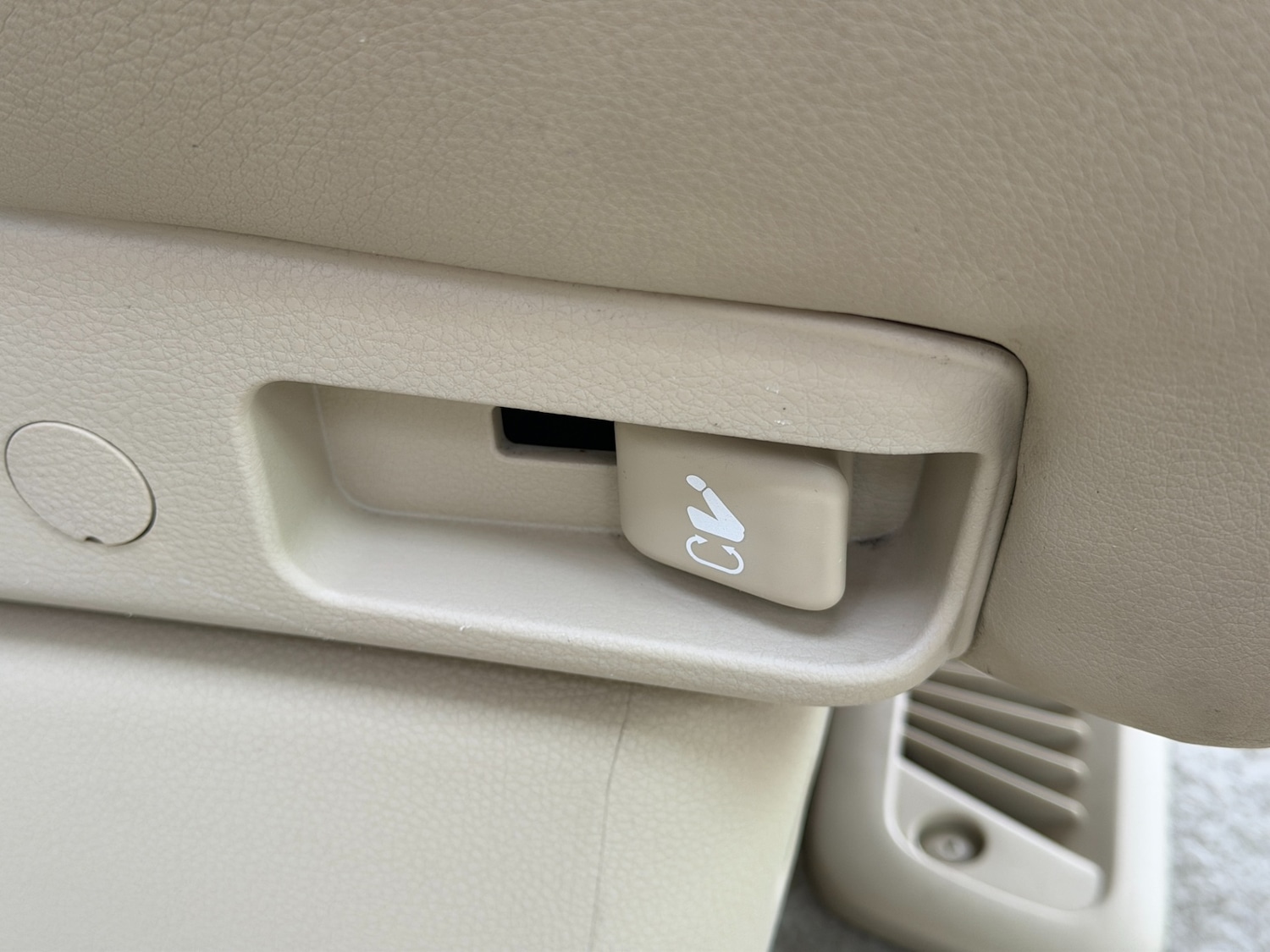 Used Nissan Elgrand 2006 for sale - 76545501: Photo 21