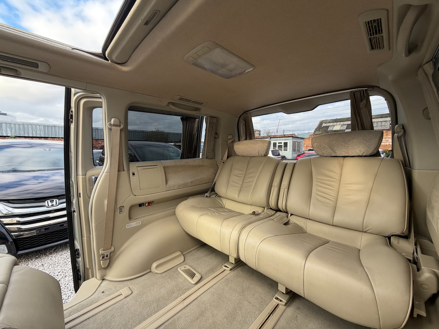 Used Nissan Elgrand 2006 for sale - 76545501: Photo 23