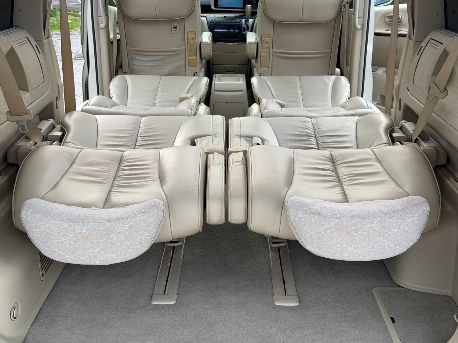 Used Nissan Elgrand 2006 for sale - 76545501: Photo 30