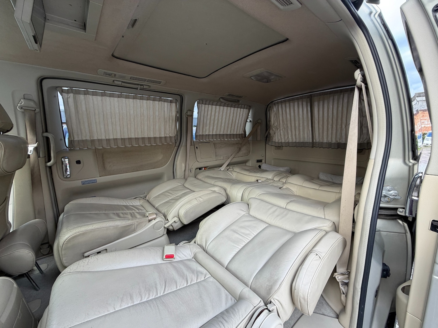 Used Nissan Elgrand 2006 for sale - 76545501: Photo 31