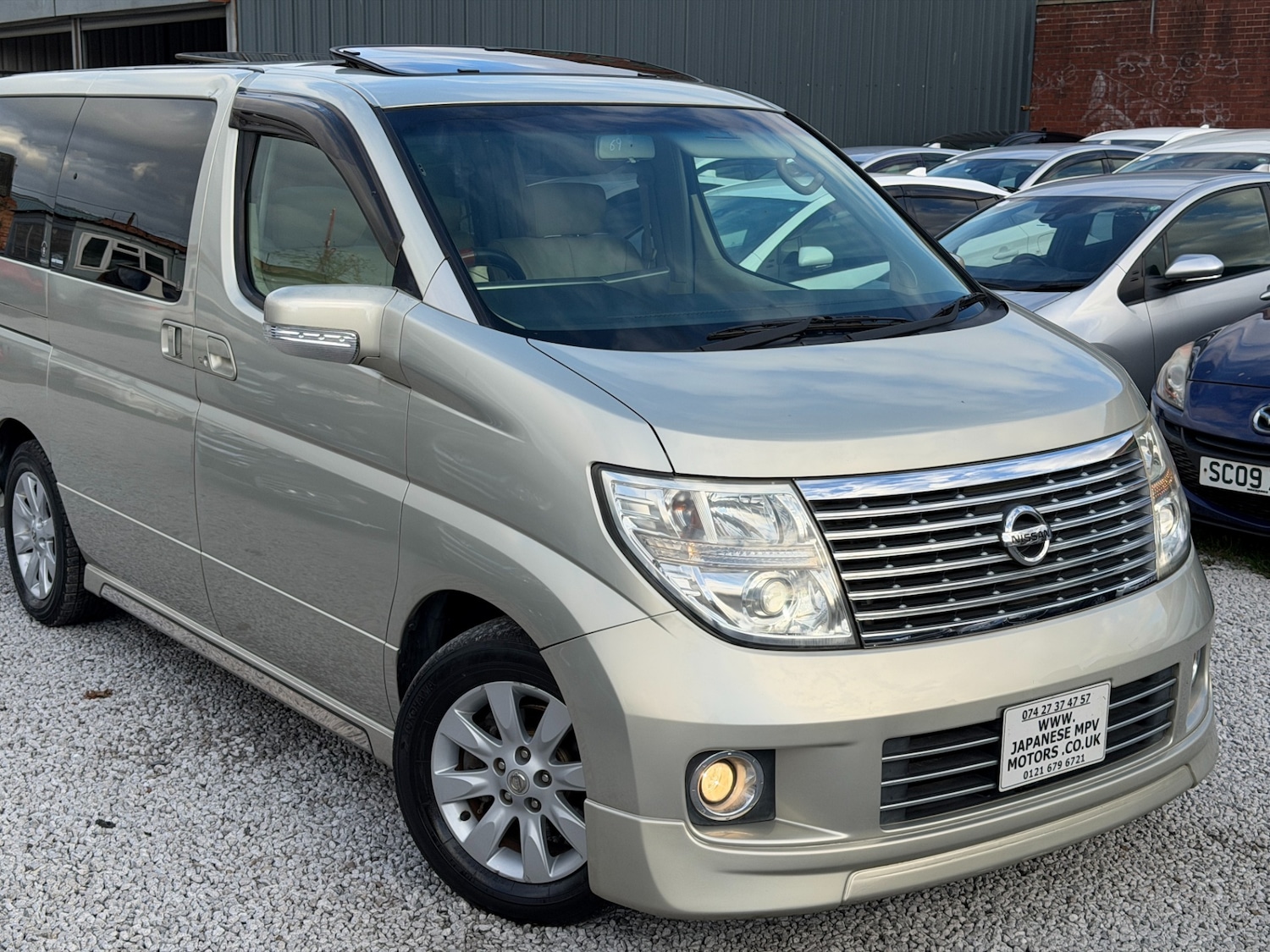 Used Nissan Elgrand 2006 for sale - 76545501: Photo 37