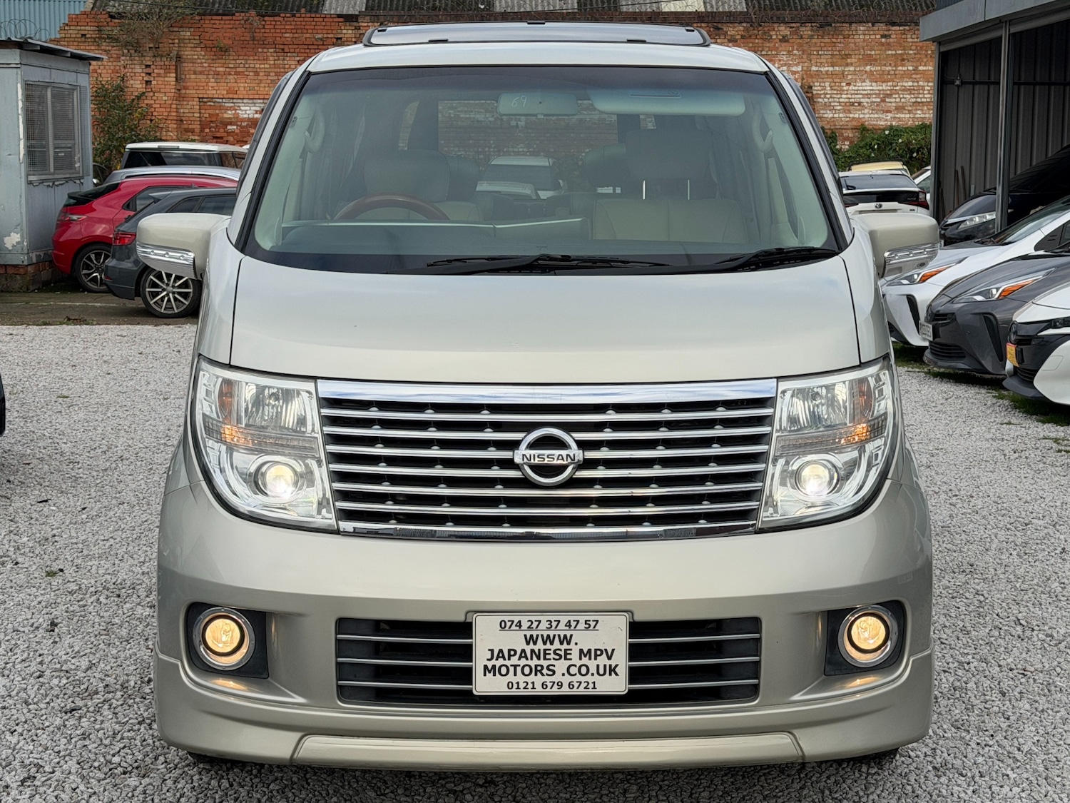 Used Nissan Elgrand 2006 for sale - 76545501: Photo 7