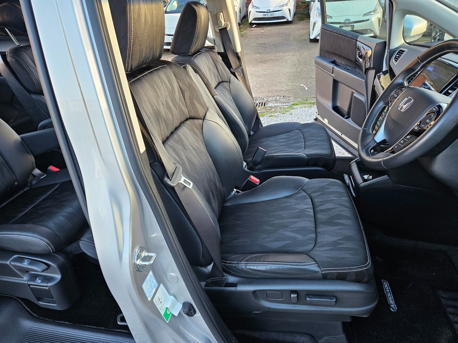 Used Honda Odyssey 2018 for sale - 77054876: Photo 25