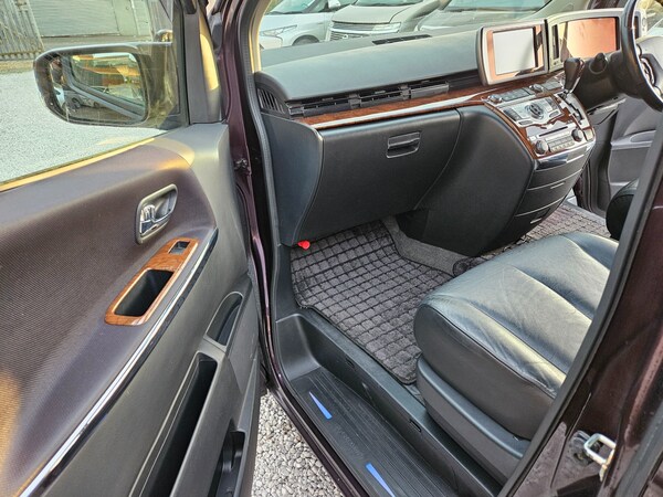 Used Nissan Elgrand 2008 for sale - 74886770: Photo 32