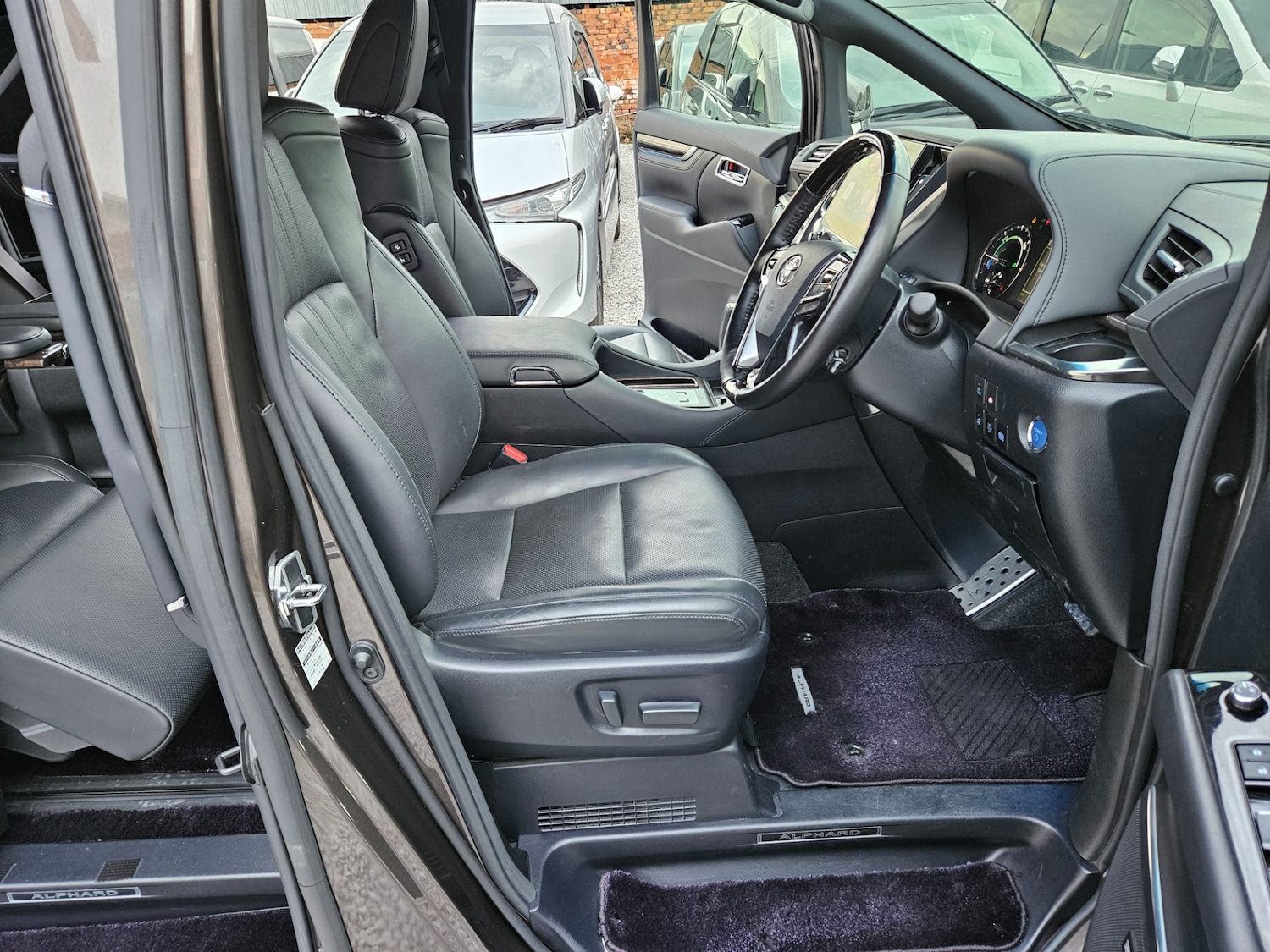 Used Toyota Alphard 2020 for sale - 76614814: Photo 17