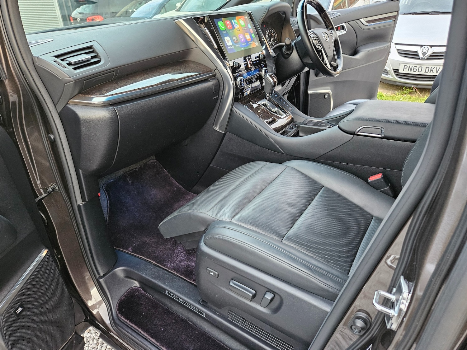 Used Toyota Alphard 2020 for sale - 76614814: Photo 21