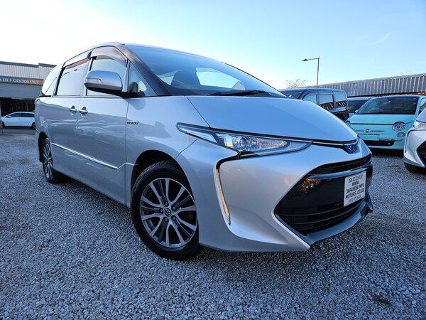 Used Toyota Estima 2017 for sale - 73542580: Photo 1