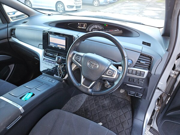 Used Toyota Estima 2017 for sale - 73542580: Photo 7