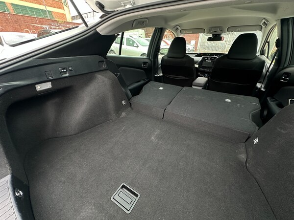 Used Toyota Prius 2021 for sale - 75207429: Photo 17