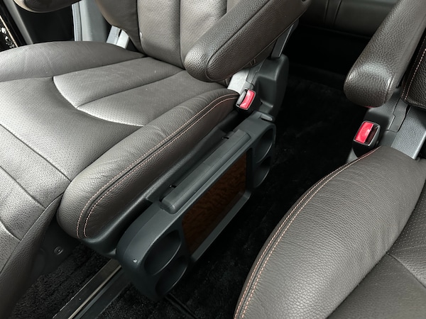 Used Nissan Elgrand 2010 for sale - 71046194: Photo 14