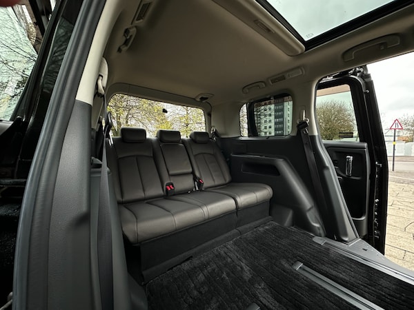 Used Nissan Elgrand 2010 for sale - 71046194: Photo 16