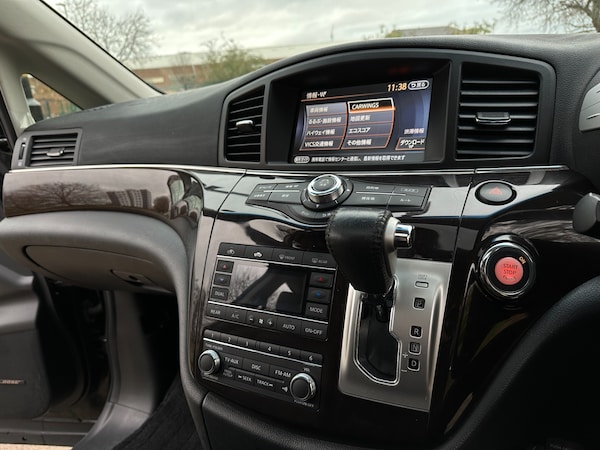 Used Nissan Elgrand 2010 for sale - 71046194: Photo 29