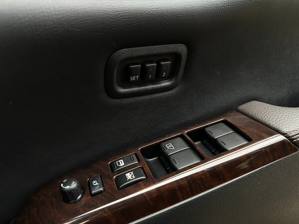 Used Nissan Elgrand 2010 for sale - 71046194: Photo 42