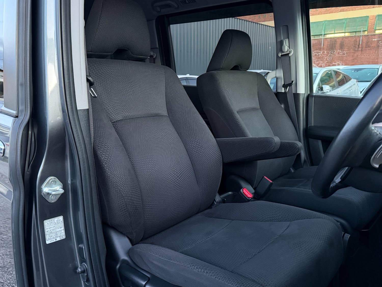 Used Honda Stepwagon 2012 for sale - 76751470: Photo 11