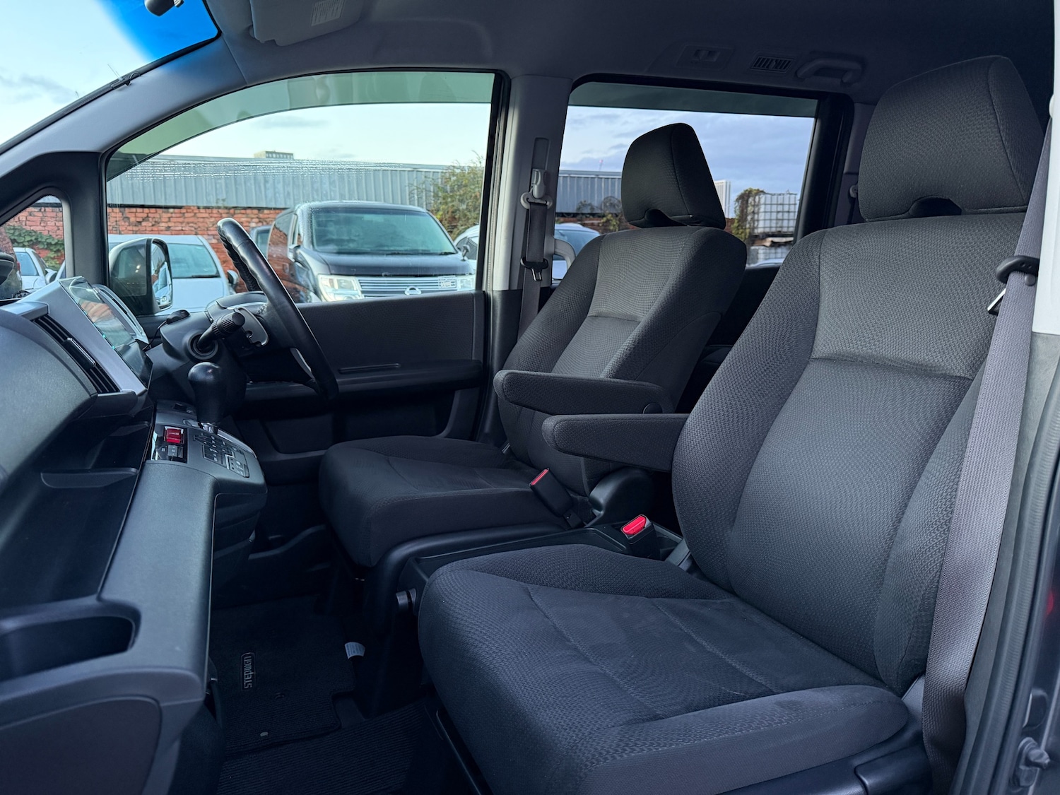 Used Honda Stepwagon 2012 for sale - 76751470: Photo 13