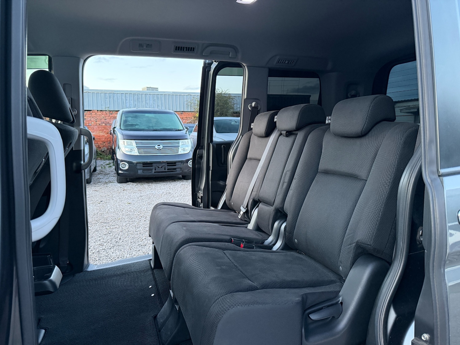 Used Honda Stepwagon 2012 for sale - 76751470: Photo 15