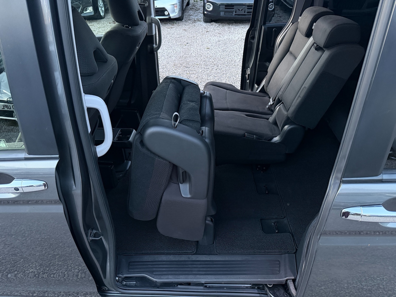 Used Honda Stepwagon 2012 for sale - 76751470: Photo 16