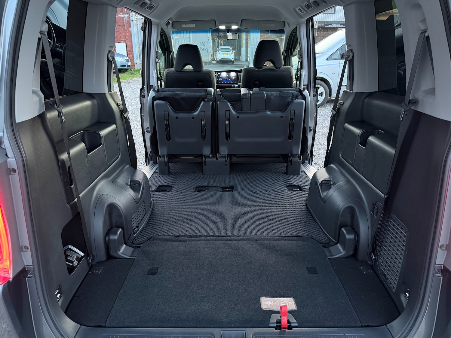 Used Honda Stepwagon 2012 for sale - 76751470: Photo 23