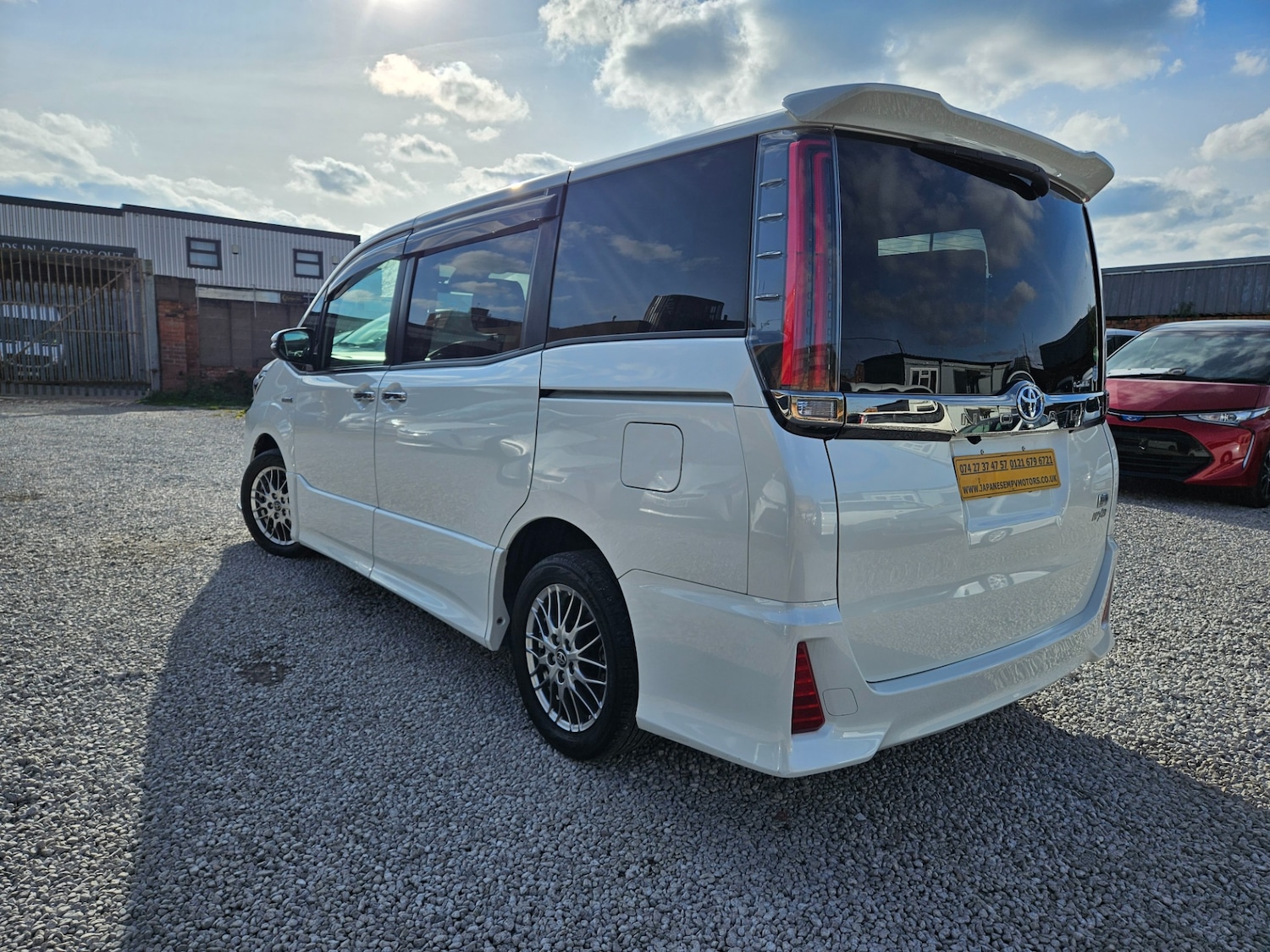 Used Toyota Voxy 2026 for sale - 78213767: Photo 2