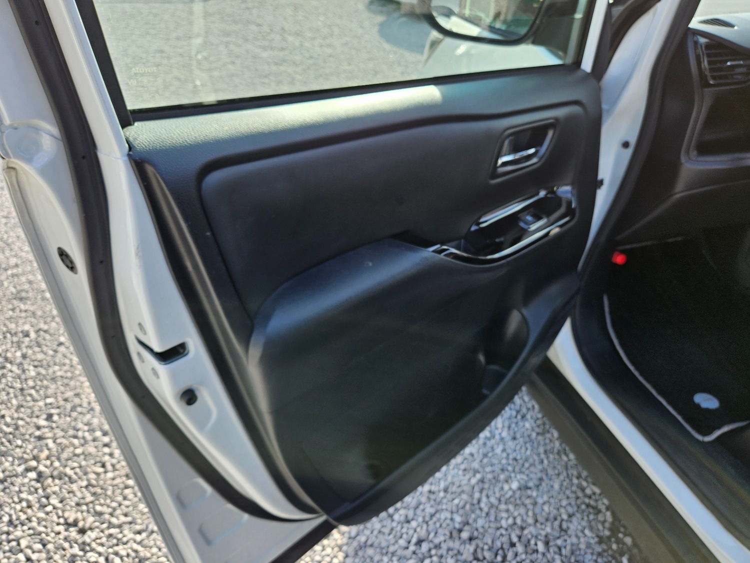 Used Toyota Voxy 2026 for sale - 78213767: Photo 30