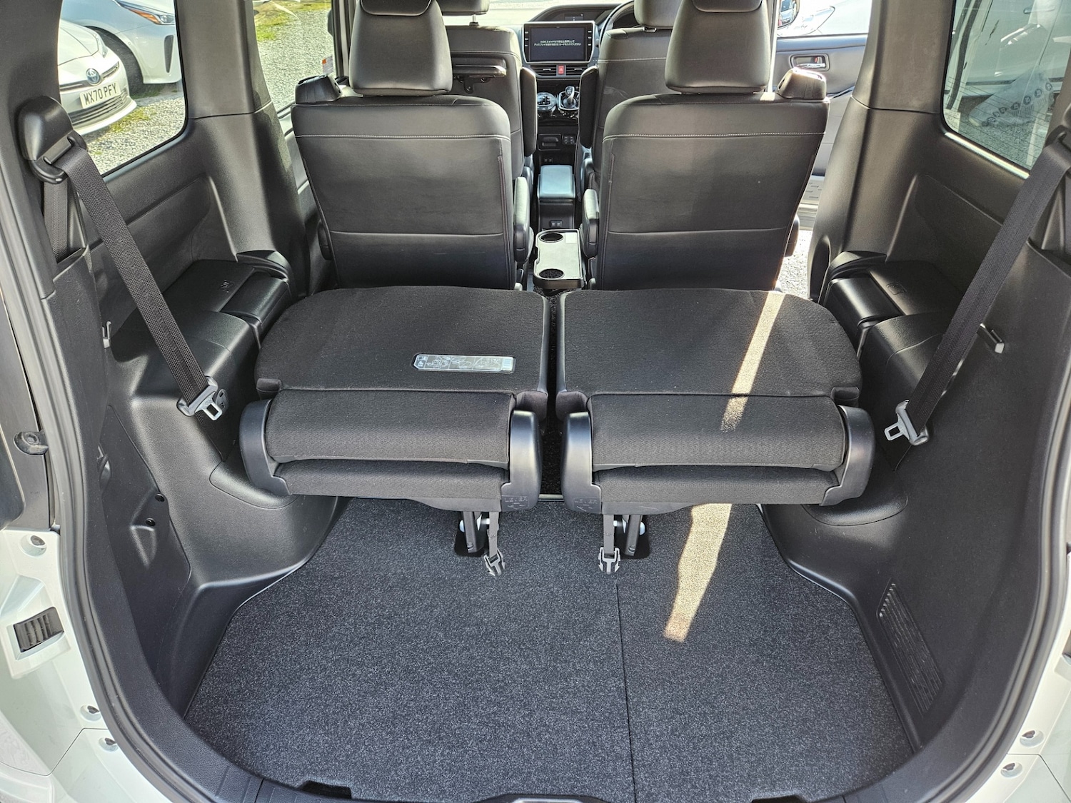 Used Toyota Voxy 2026 for sale - 78213767: Photo 31