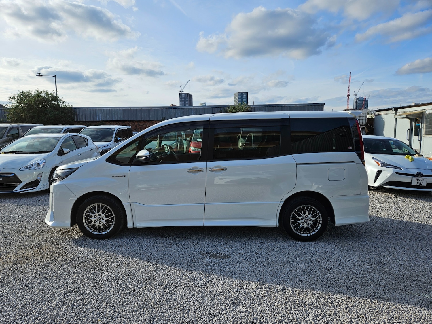 Used Toyota Voxy 2026 for sale - 78213760: Photo 18