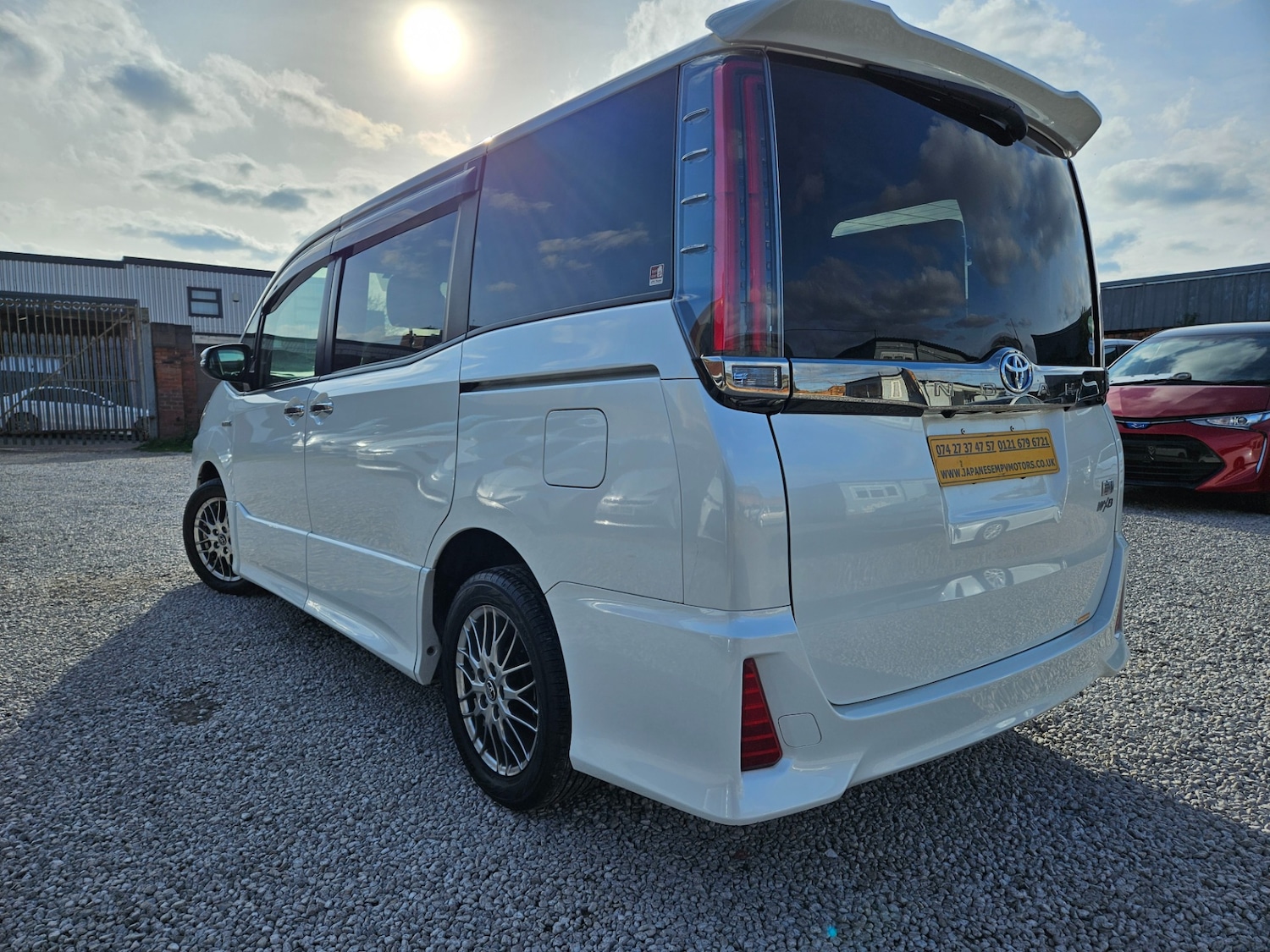 Used Toyota Voxy 2026 for sale - 78213760: Photo 2